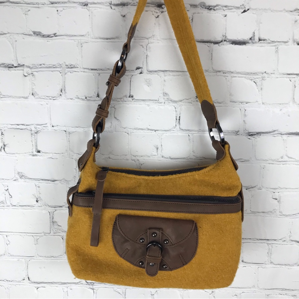 - Nuovedive Worsted Felt Italian Handbag